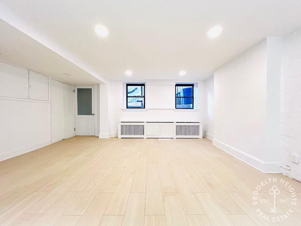 Primary Photo - Newly Renovated 2 Bedroom Duplex with Priv...
