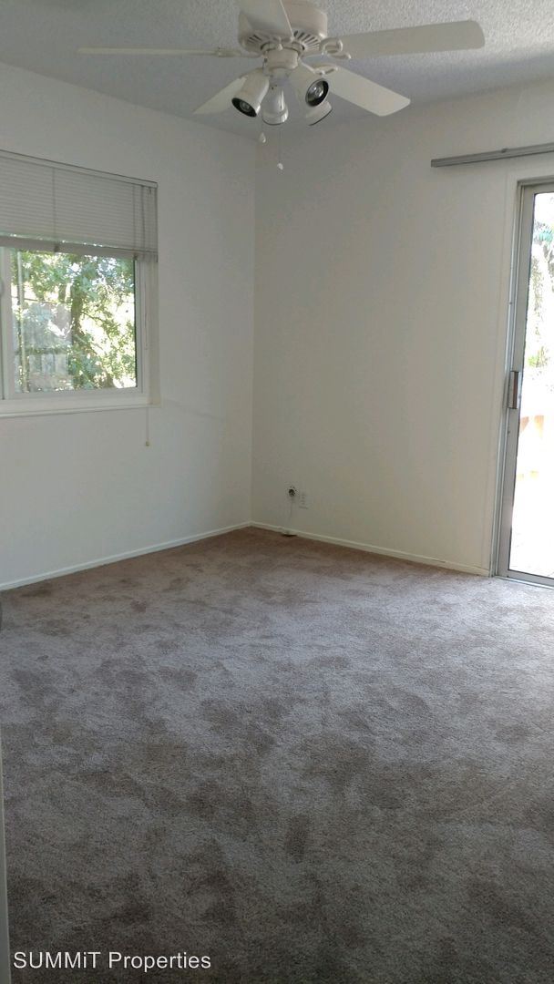 Foto del edificio - 523 E Monte Vista Ave
