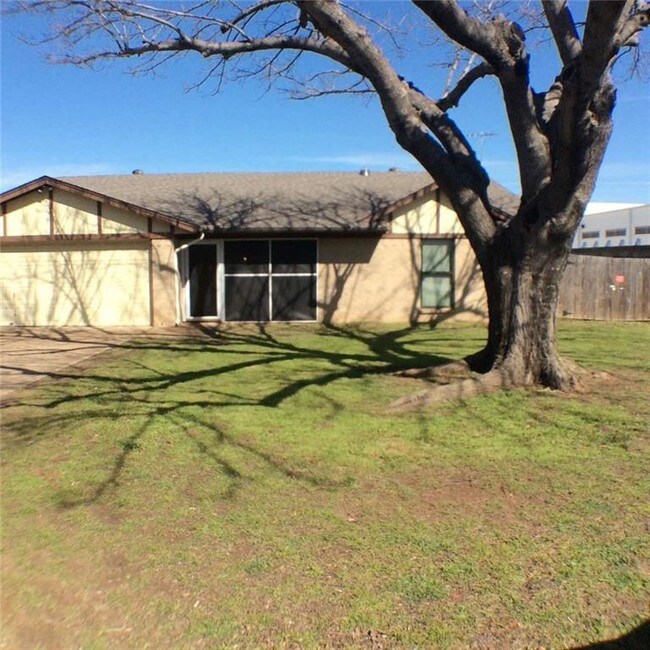 Foto del edificio - 112 Pecan St