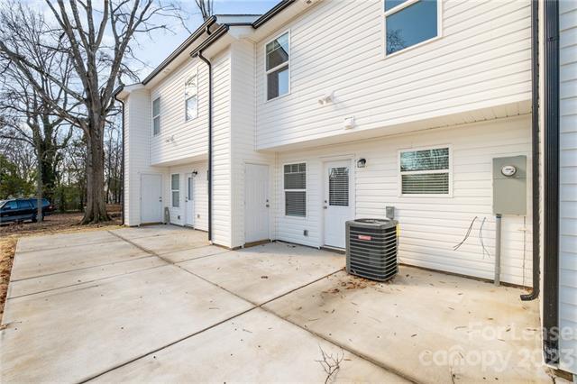 Foto del edificio - 440 F W St