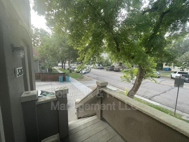 Foto del edificio - 326 W Myrtle St