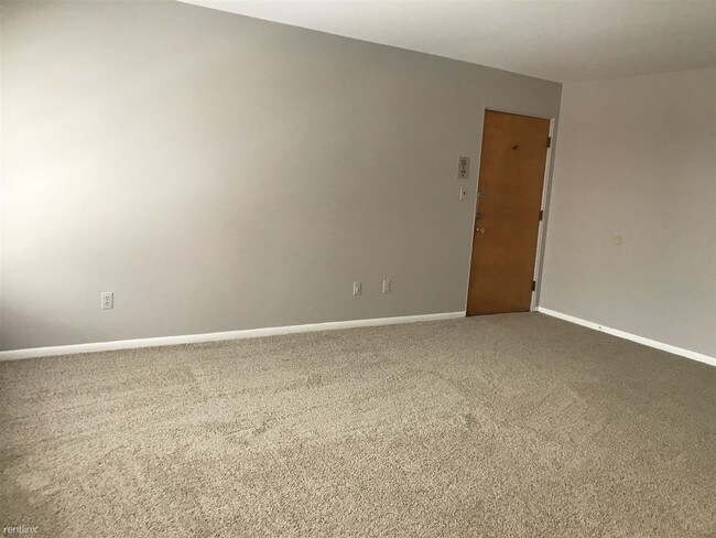 Building Photo - 2 br, 1 bath  - 3225 Benjamin Ave Apt 11