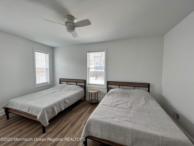 Building Photo - 324 Franklin Ave