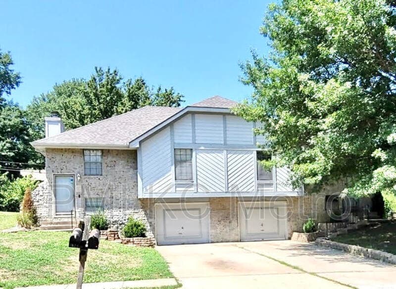 7826 E 130th Ct, Grandview, MO 64030 House for Rent in Grandview, MO