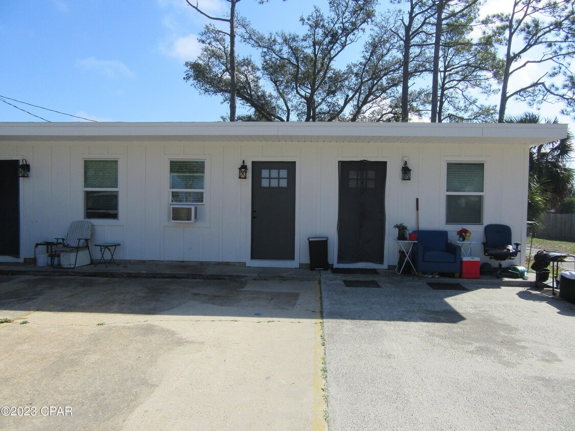 Primary Photo - 1400 Gulf Ave