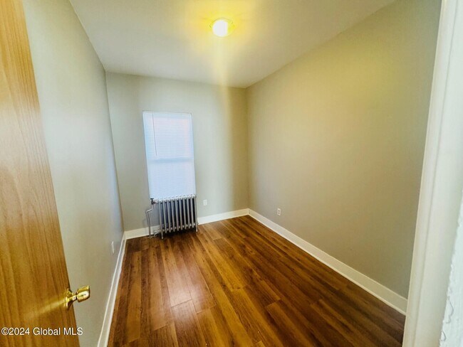 Building Photo - 455 Cedar St
