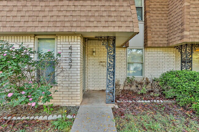 Building Photo - 4737 48th St