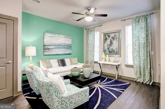 Building Photo - 800 Milwood St