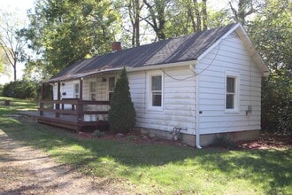 Building Photo - 503 Burton Rd