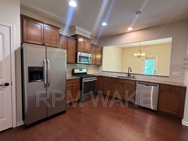 Foto del edificio - 2108 Chipley Dr
