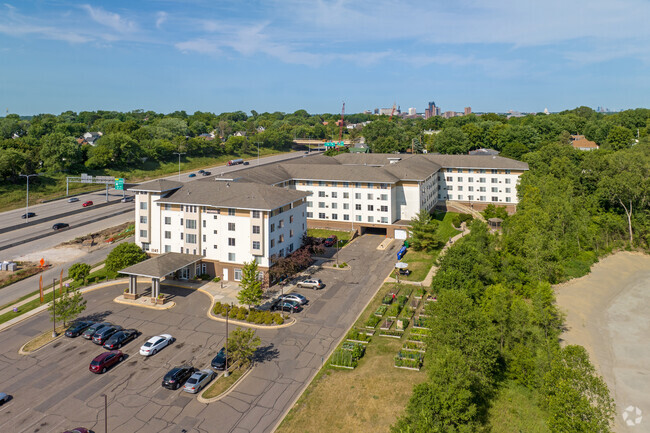 Aerial Photo - Parkway Gardens Senior Living 55 & Better