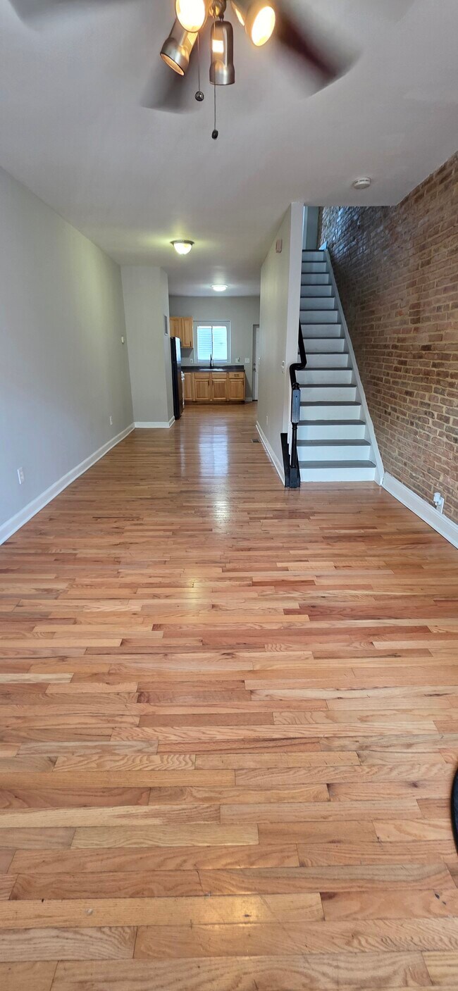 Foto del edificio - 2415 Jefferson St
