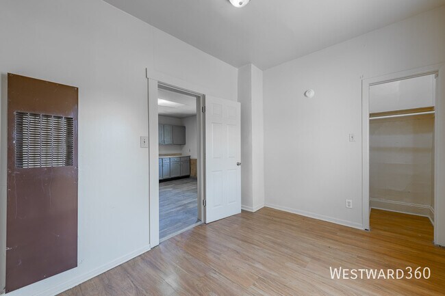 Foto del edificio - 4901 Magoun Ave