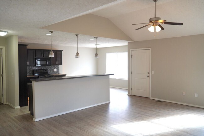 Foto del edificio - Beautiful 4 bedroom home for rent in Ozark!