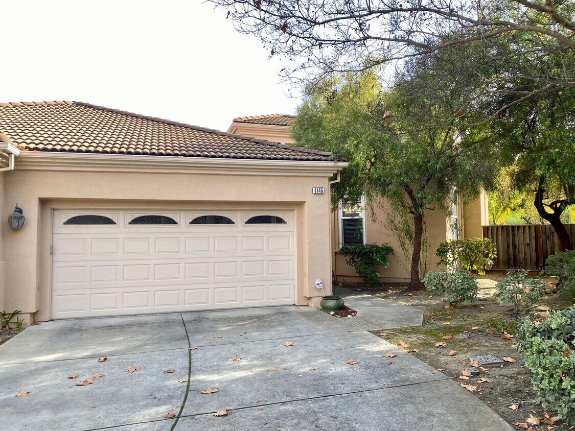 Primary Photo - Spacious Townhouse in Scenic Almaden Valley