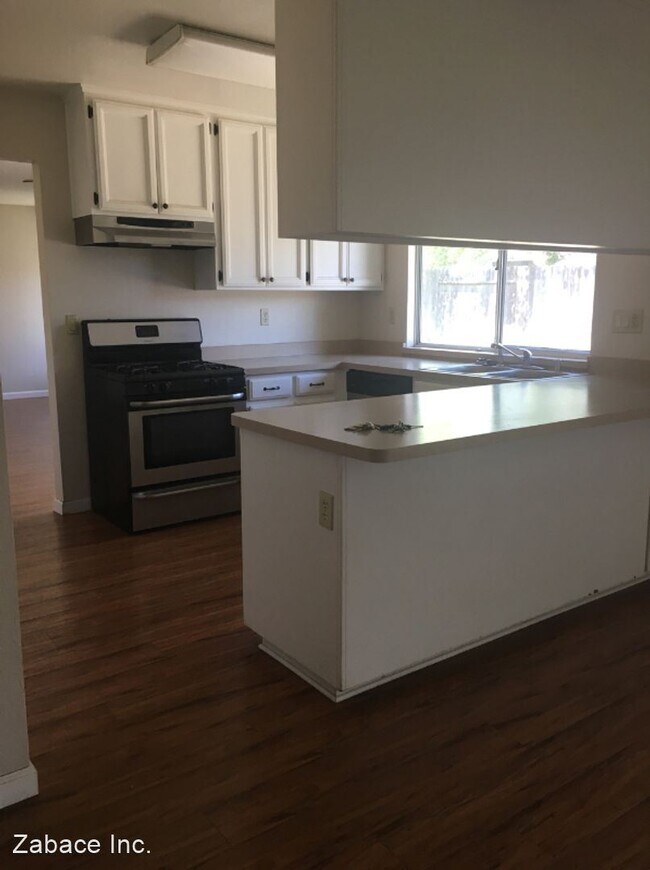 Foto del edificio - 4 br, 2 bath House - 1367 Garfield Place