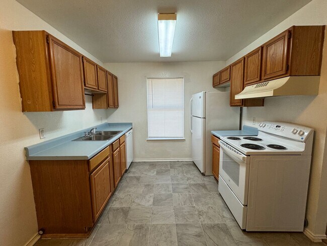 Foto del edificio - 1902 Windward Dr