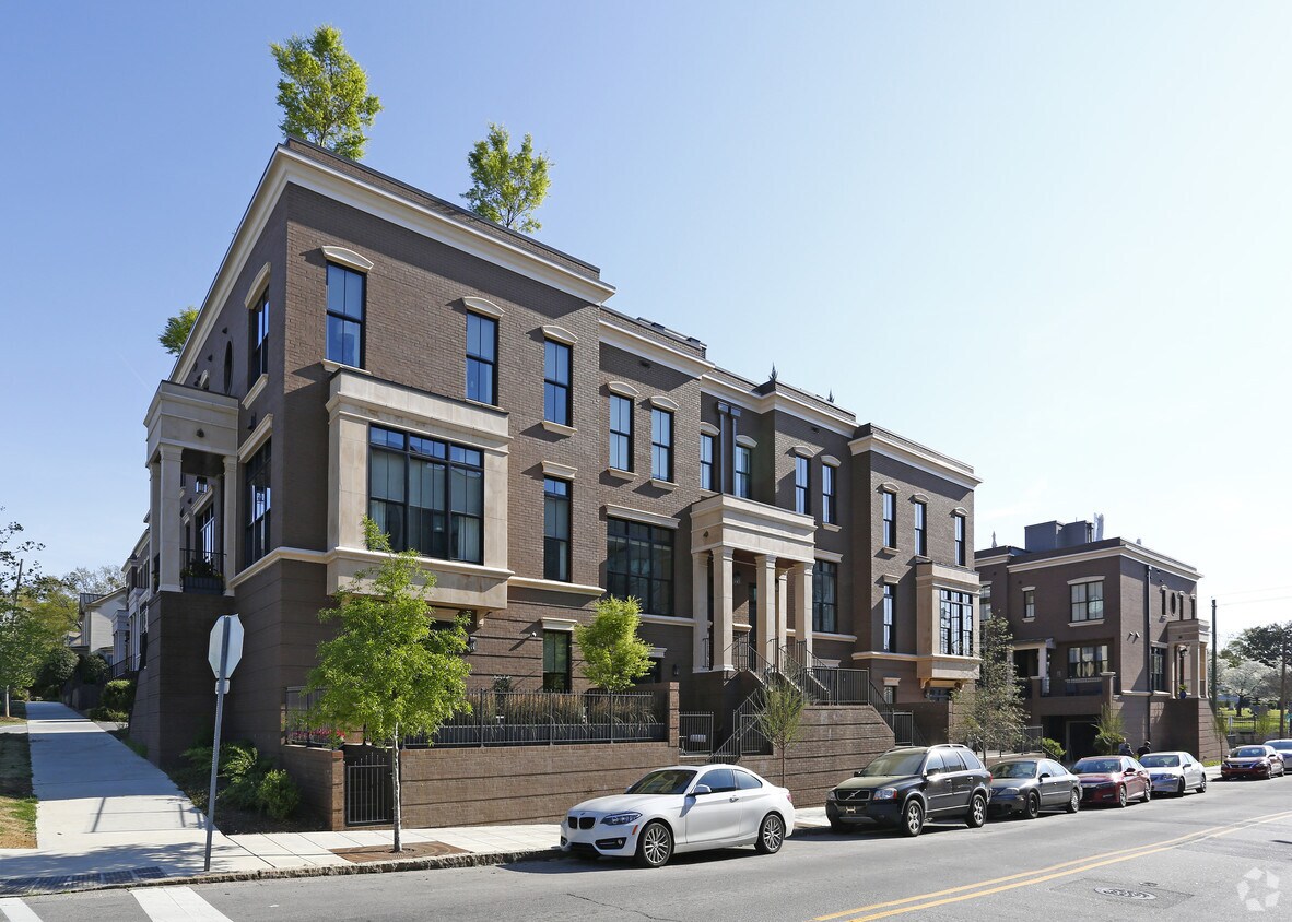 Primary Photo - The Hargett Place