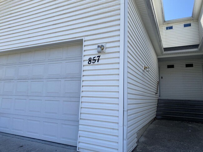 Foto del edificio - Garfield St Duplex