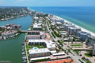 Building Photo - 3000 Gulf Shore Blvd N