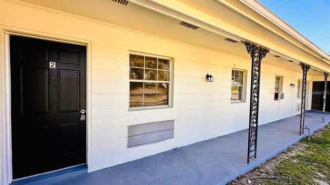 Building Photo - 390 W Haines Blvd