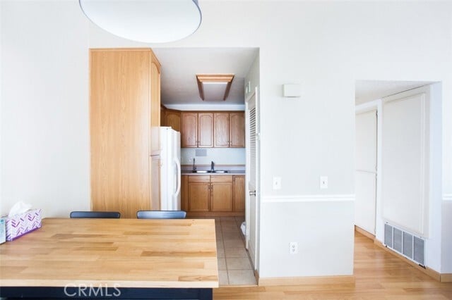 Foto del edificio - 22733 Lakeway Dr
