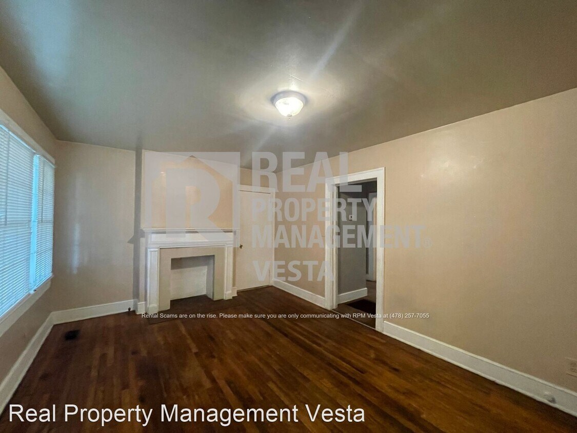 Foto principal - 2 br, 1 bath House - 1052 Mimosa Dr