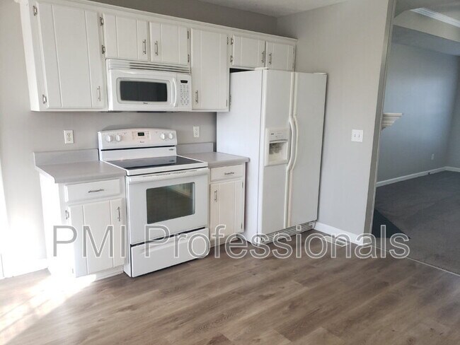 Building Photo - 1418 Tuffnell Dr