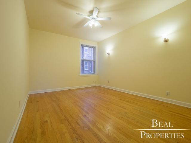 Foto principal - 1 bedroom in CHICAGO IL 60657