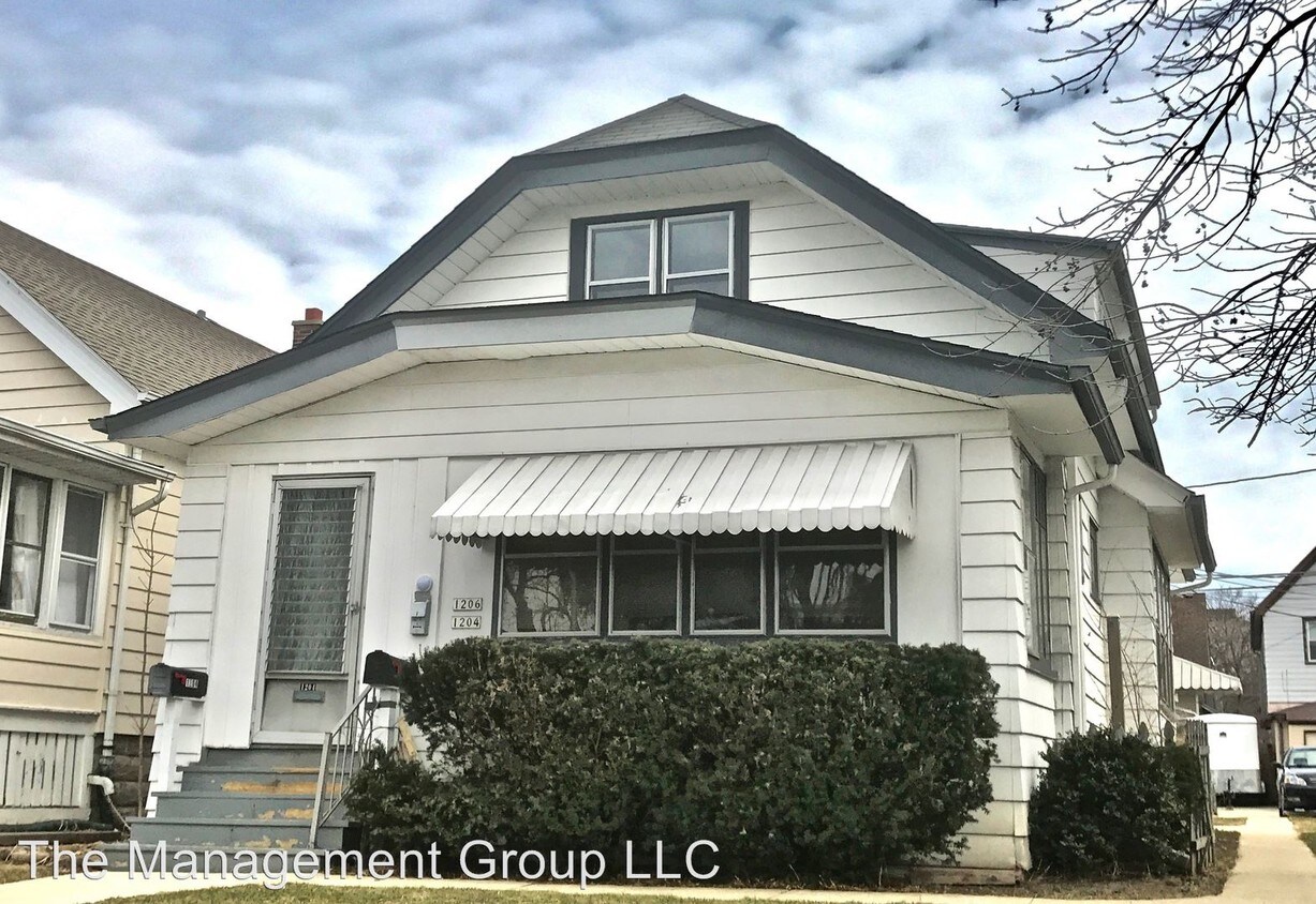 Primary Photo - 1204-1206 S 73rd St