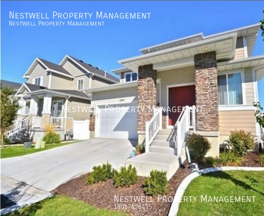Primary Photo - Gorgeous 3 Bedroom Home