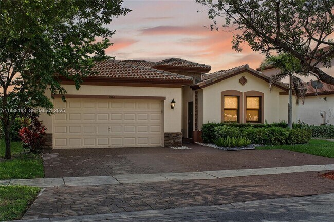 Building Photo - 3616 SE 2nd Dr