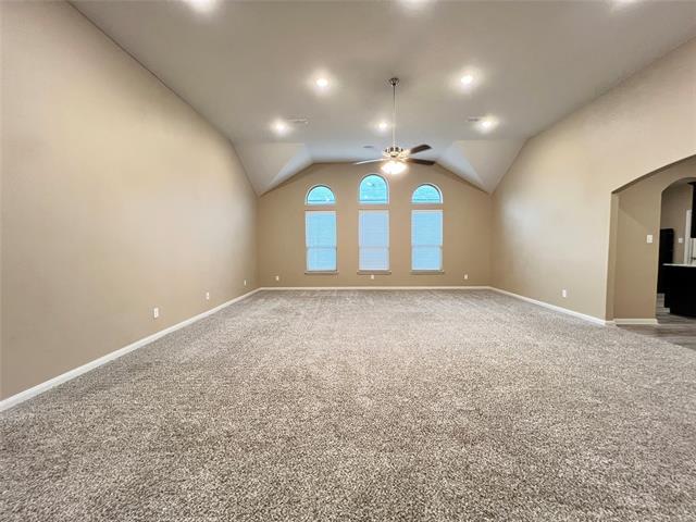 Building Photo - 918 Primrose Dr
