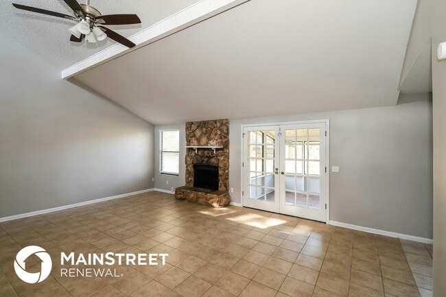 Foto del edificio - 4385 Queensway Dr