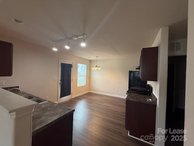 Foto del edificio - 1704 Overcreek Cir