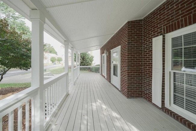 Foto del edificio - 4085 Pineset Dr
