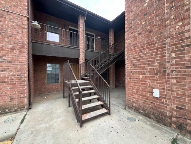 Building Photo - 1001 E Travis St