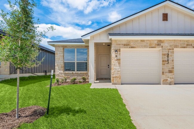 Building Photo - 3903 Sugar Hackberry Trl