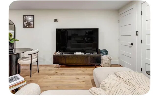 Foto del edificio - 8 Quincy Pl NE