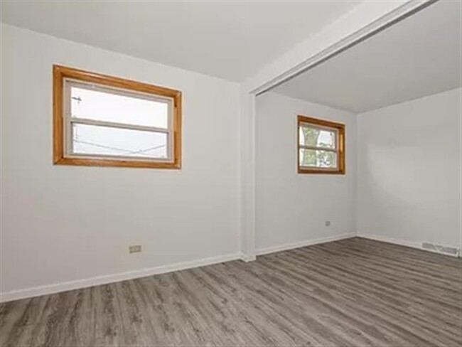Building Photo - Attractive Homes