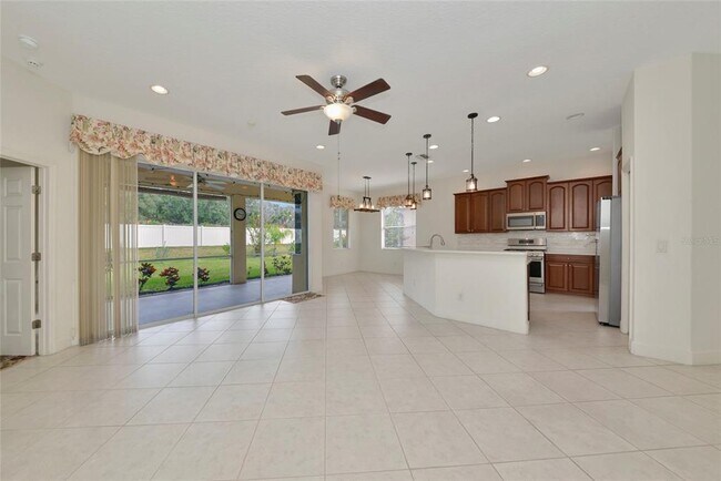 Foto del edificio - 6841 74th St Cir E
