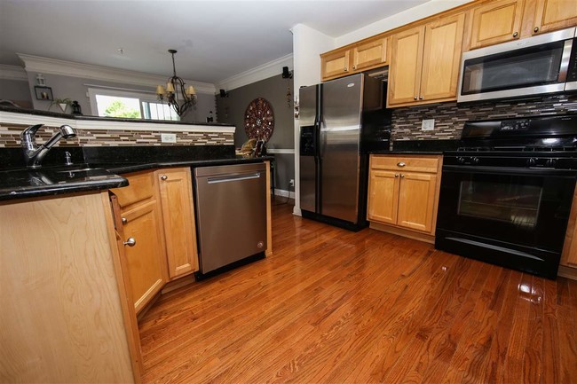 Building Photo - 151 Blue Heron Dr