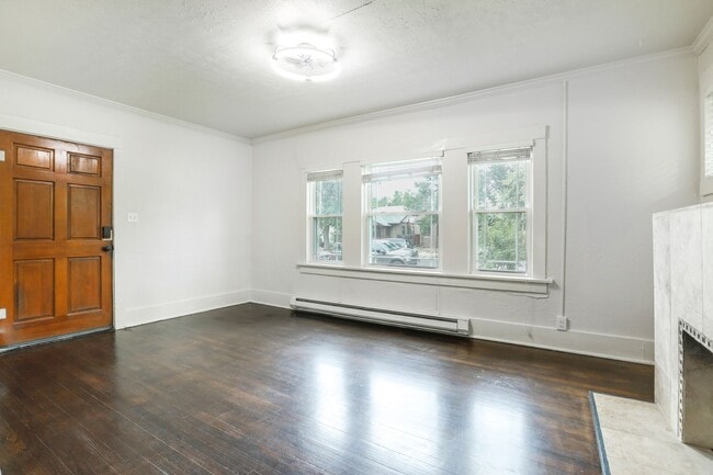 Building Photo - 848-852 S Logan St.