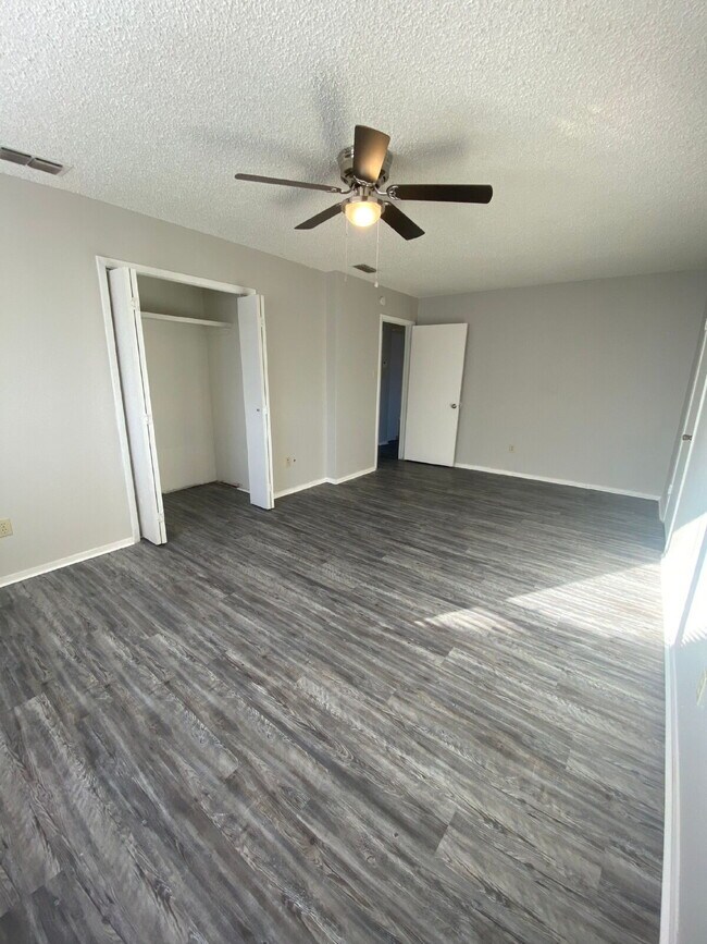Building Photo - 4/2/2 in NW Lubbock