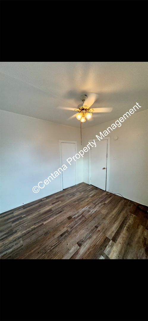 Foto del edificio - Two Bed Room 1 Bath with Bonus Room