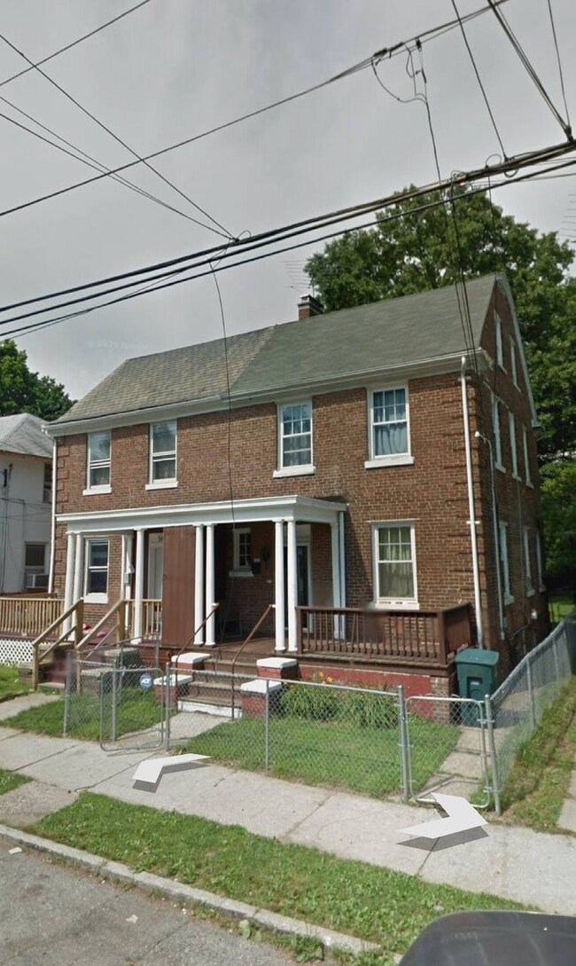 Building Photo - 309 East Ave