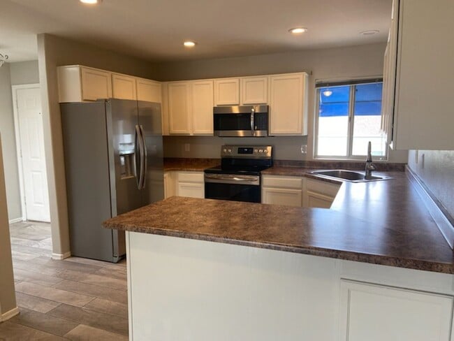 Building Photo - A Special 2 bed 2 bath Condo overlooking C...