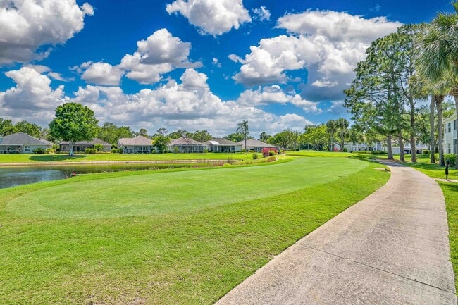 Building Photo - ** Country Creek 2 + Den Condo ~ Bundled G...