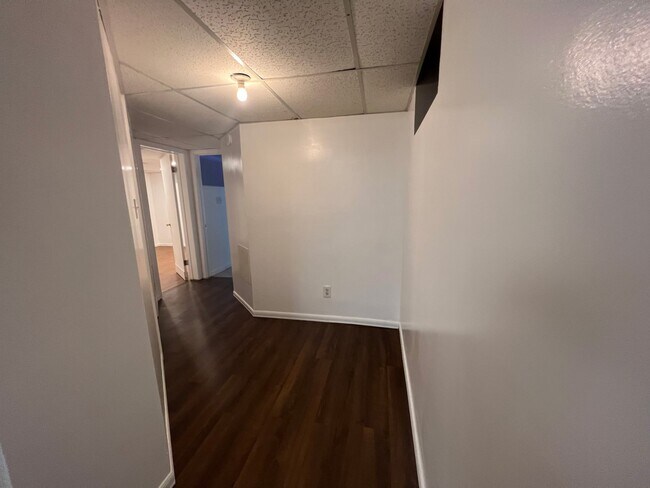 Foto del edificio - 428 E Wendell Dr