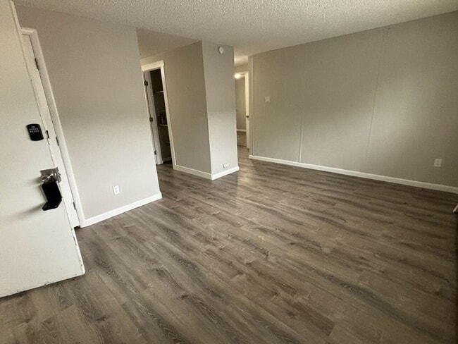 Photo - 340 Gahart Dr Apartment